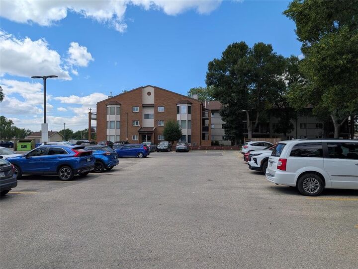 Property Photo: 177 Watson Street MB R2P 2P8