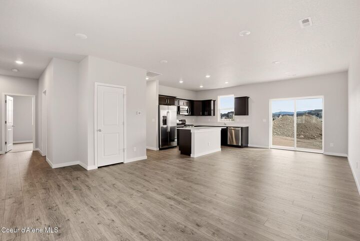 Property Photo:  2741 N Vega St  ID 83854 