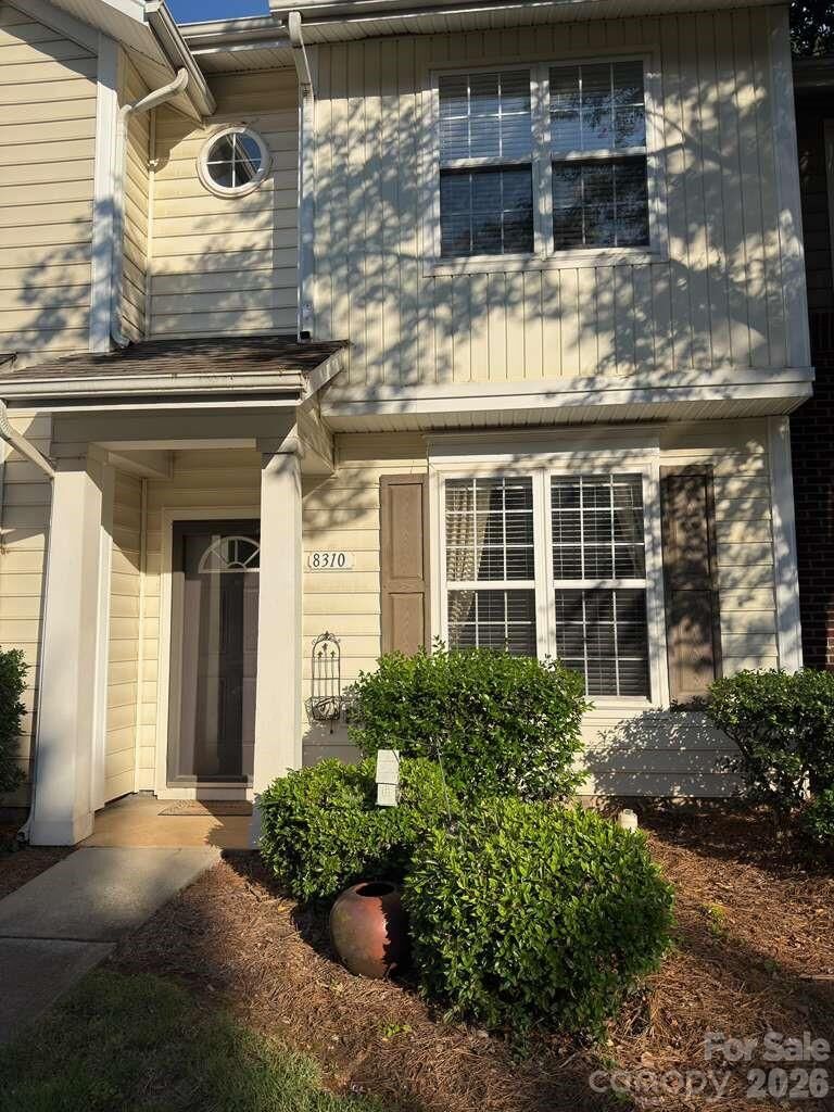 Property Photo:  8310 Chaceview Court  NC 28269 