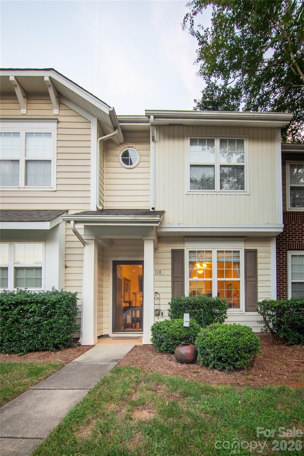 Property Photo:  8310 Chaceview Court  NC 28269 