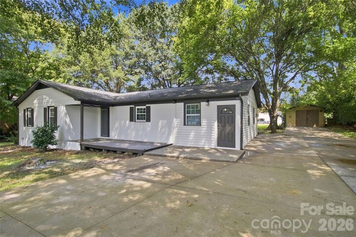 Property Photo:  4209 Heatherstone Drive  NC 28056 