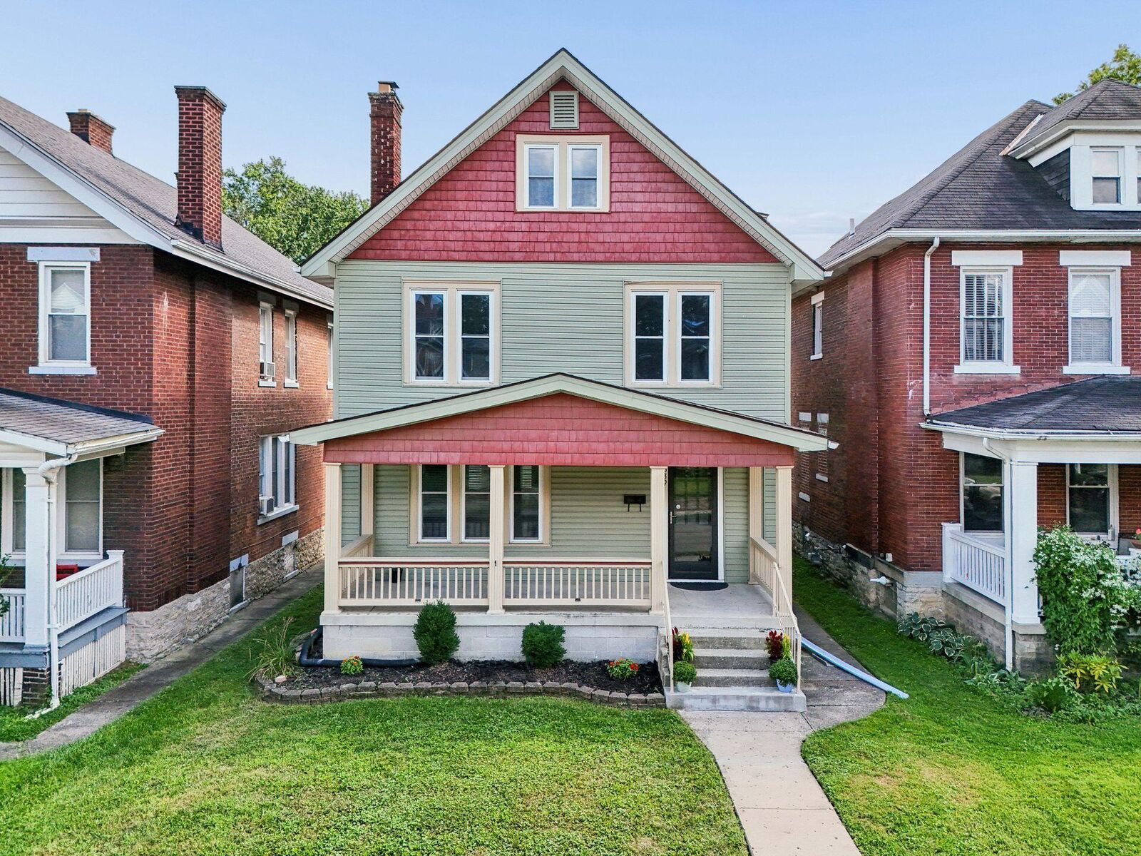 Property Photo:  1639 E Granville Street  OH 43203 