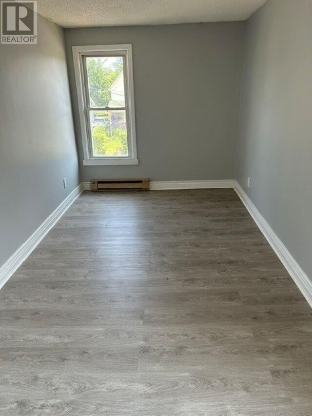 Property Photo:  561 Sherbourne St  ON P6C 3X6 