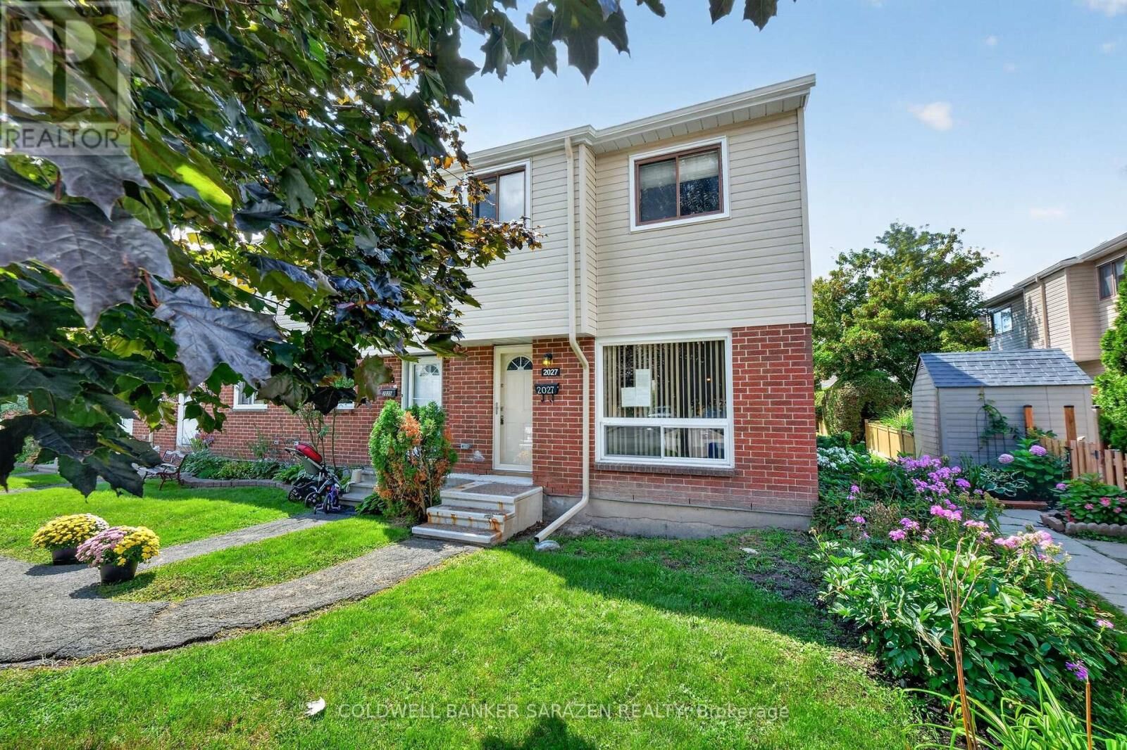 Property Photo:  2027 Kelden Crescent  ON K1B 4Y1 