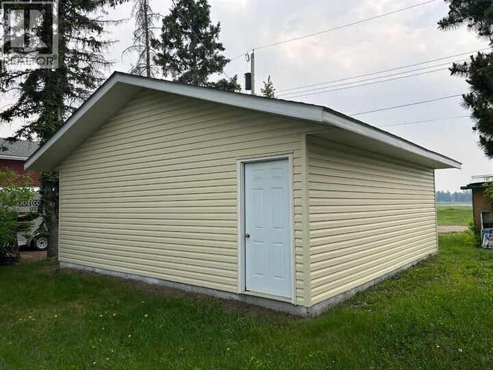 Property Photo:  4517 53 Street  AB T9X 1X9 