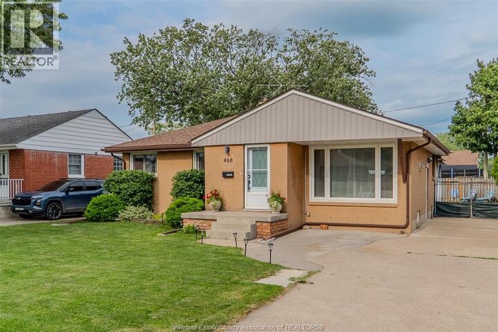 Property Photo:  468 Watson Avenue  ON N8S 3S6 