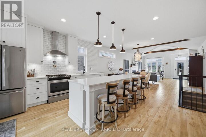 Property Photo:  4 Doral Court  ON N5R 0G3 