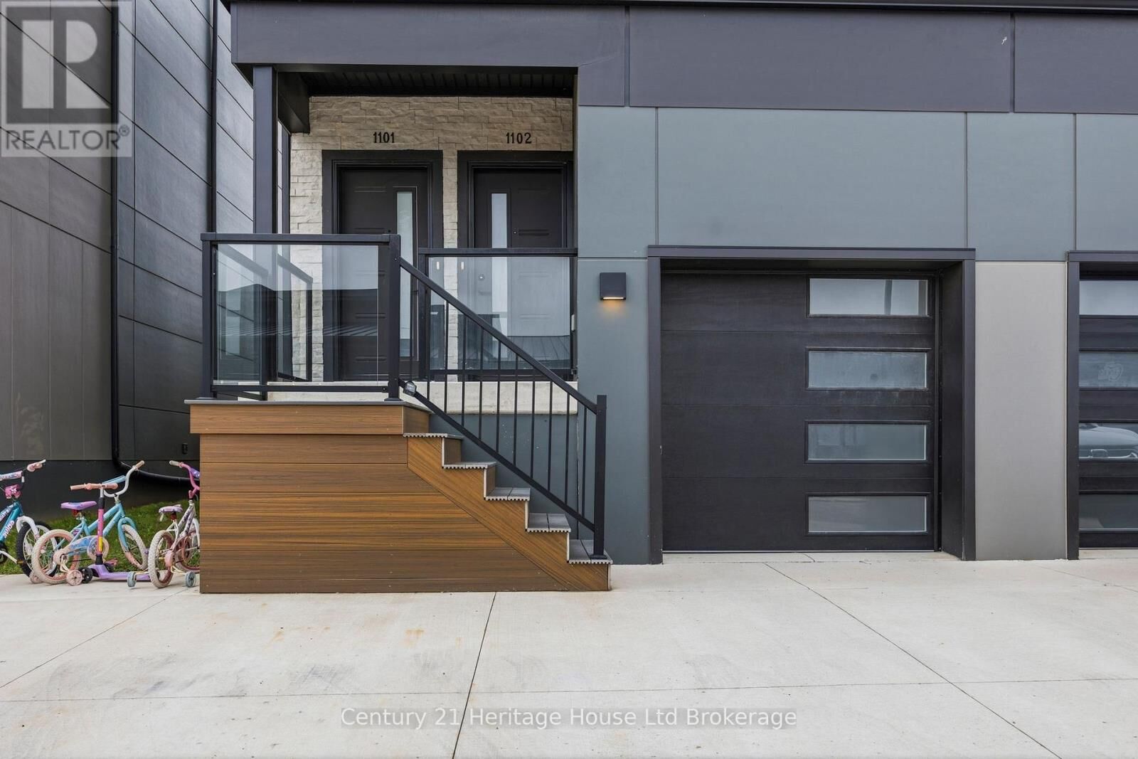 Property Photo:  361 Quarter Town Line 1102  ON N5G 0K2 