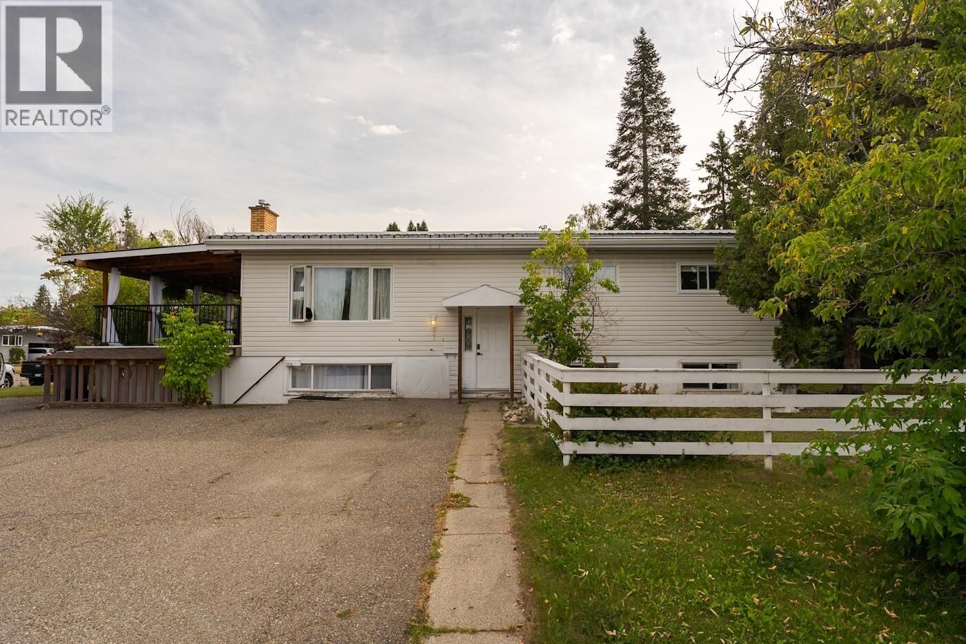 Property Photo: 203 Watson Crescent BC V2L 4P4