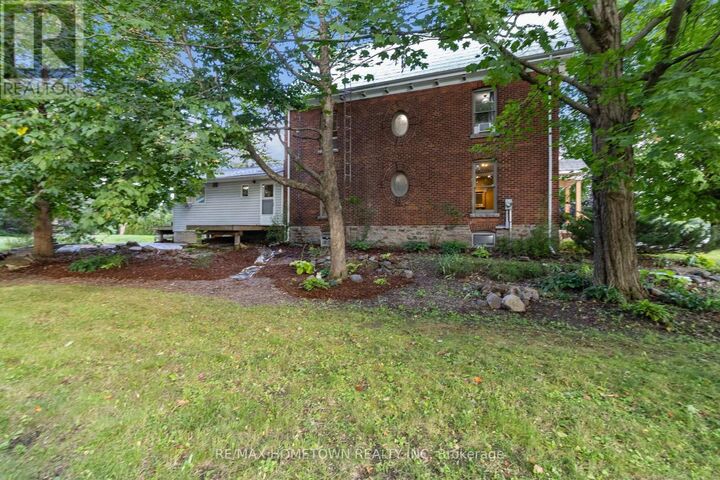 Property Photo:  9 Quabbin Road  ON K0E 1R0 