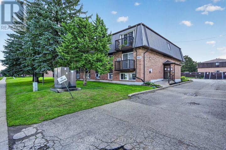 Property Photo: 819 Macodrum Drive 9 ON K6V 6P6