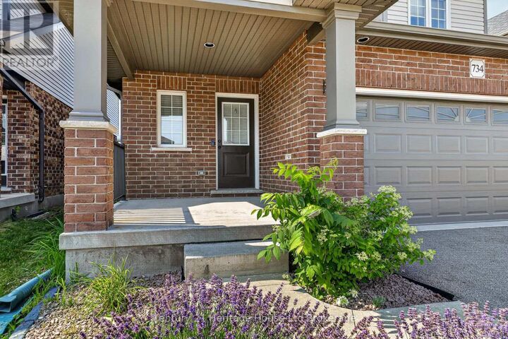 Property Photo: 734 Frontenac Crescent ON N4V 0B1