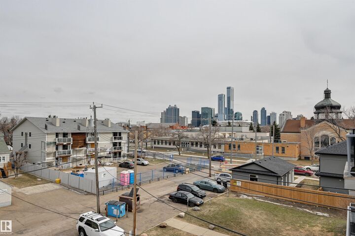Property Photo: 11019 107 Street NW 402 AB T5H 2Z6