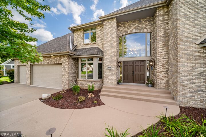Property Photo:  6102 Creek Ridge Court  MN 55345 