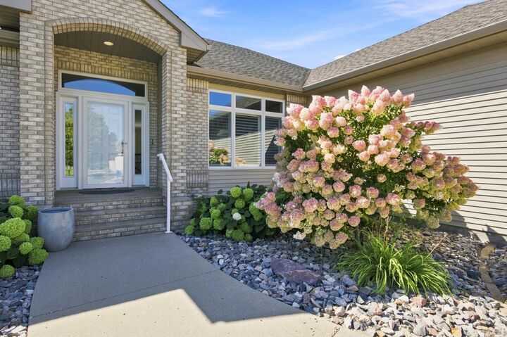 Property Photo:  2108 Rose Creek Boulevard S  ND 58104 