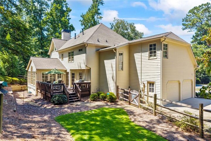 Property Photo:  991 White Oak Pass  GA 30005 