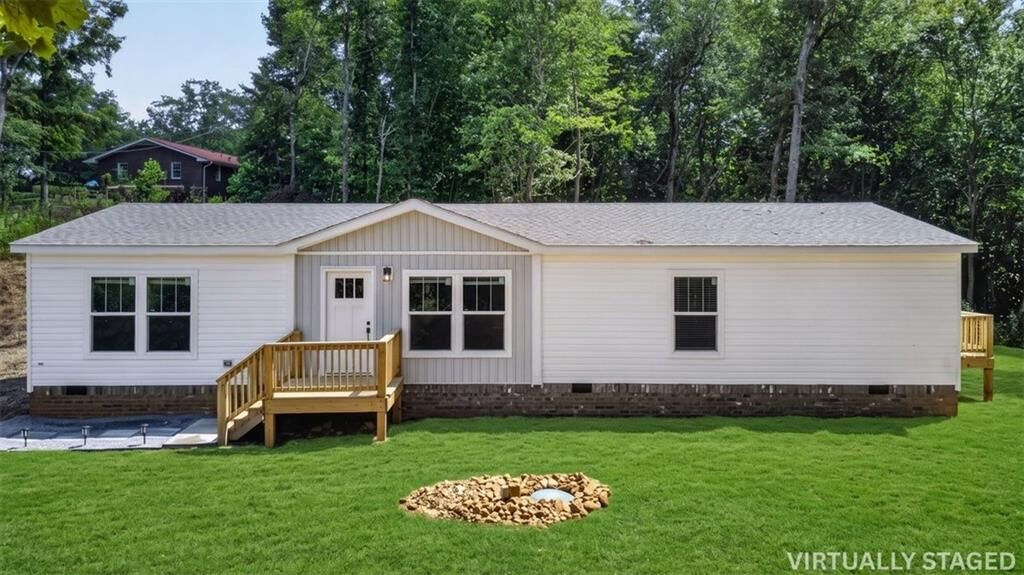 Property Photo:  758 Upper Burris Road  GA 30114 
