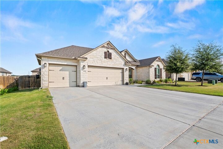 Property Photo:  2402 Lavigne Court  TX 76548 