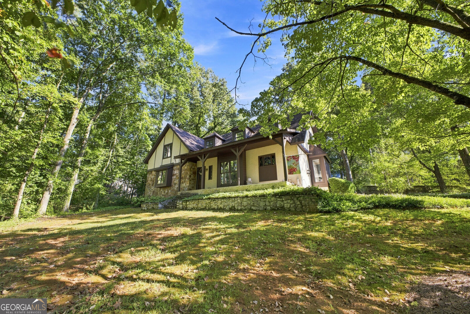 Property Photo:  102 Valley Brook Drive SE  GA 30161 