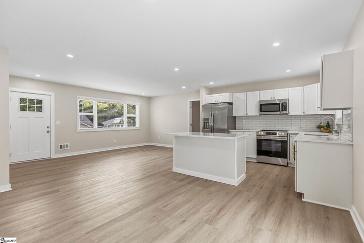 Property Photo:  17 Springside Avenue  SC 29611 