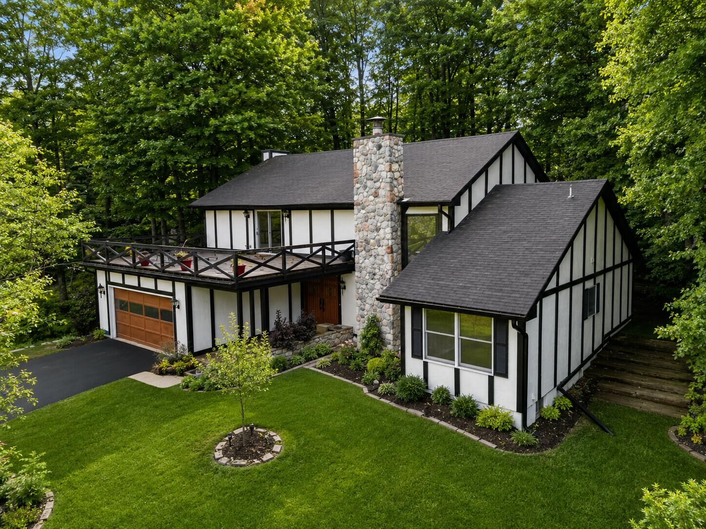 Property Photo:  456 Roxbury Road  IN 46385 