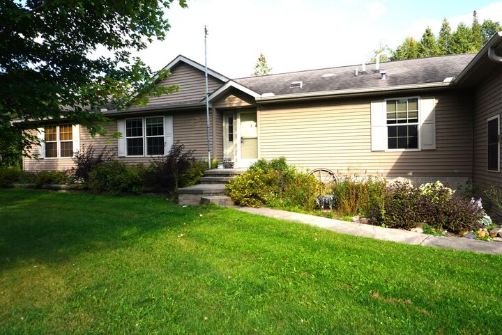 Property Photo:  N6199 Rangeline Rd  WI 54424 