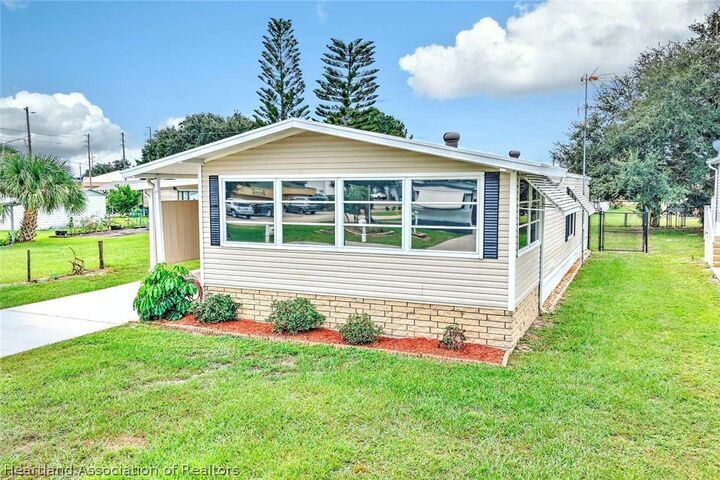 Property Photo:  3305 Indiana Avenue  FL 33870 