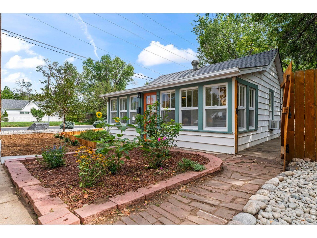Property Photo: 108 E Chester St CO 80026