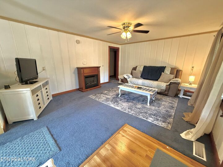 Property Photo:  900 E First St. St  TN 38555 