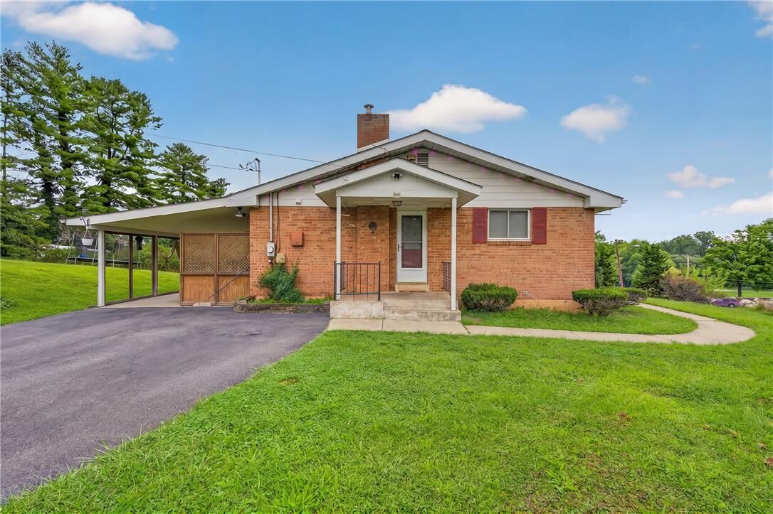 Property Photo:  831 Juniata Street  PA 18103 