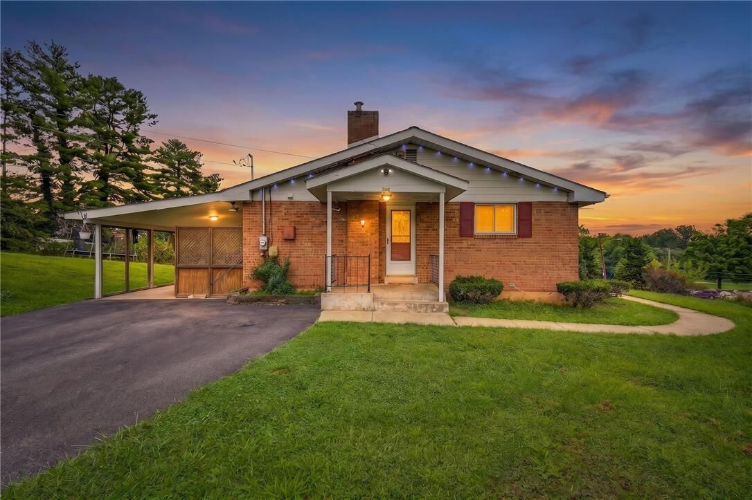 Property Photo:  831 Juniata Street  PA 18103 
