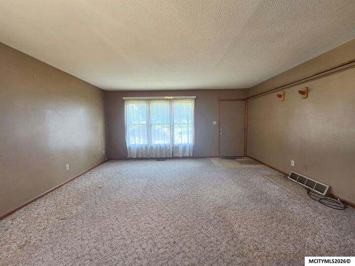 Property Photo: 408 26th SW IA 50401