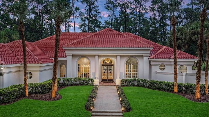 Property Photo: 2056 Alaqua Drive FL 32779