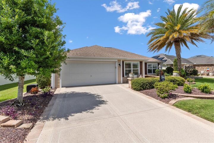 Property Photo:  1452 Olustee Place  FL 32163 