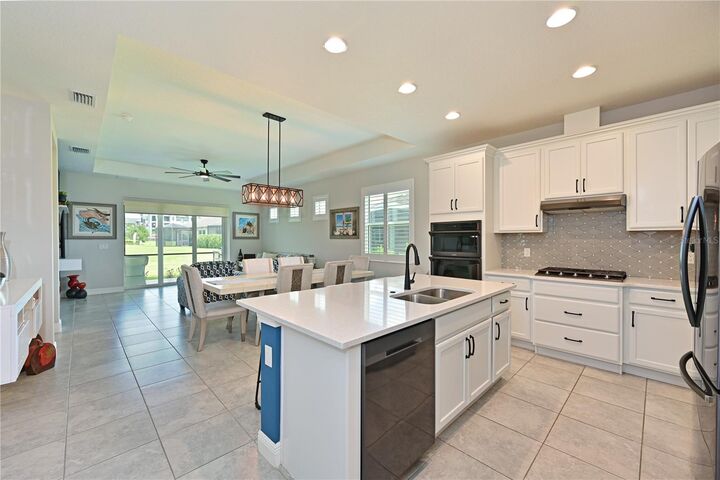 Property Photo:  10715 Klee Avenue  FL 34212 