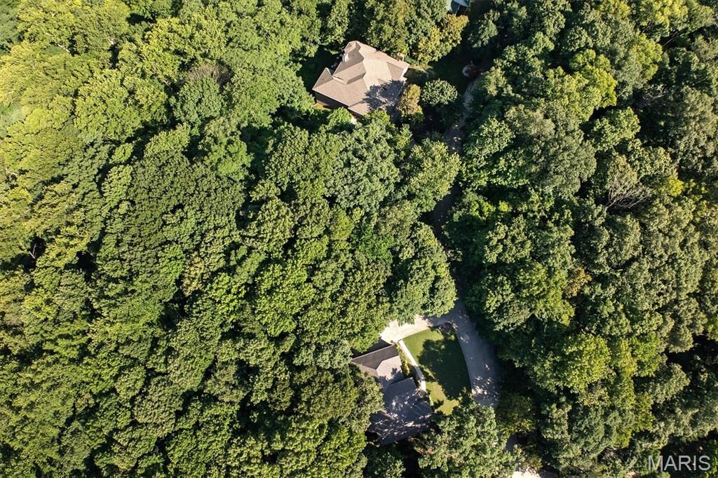 Property Photo:  1013 Berry Lane  IL 62025 
