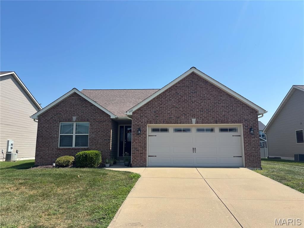 Property Photo:  840 Topaz Court  IL 62258 