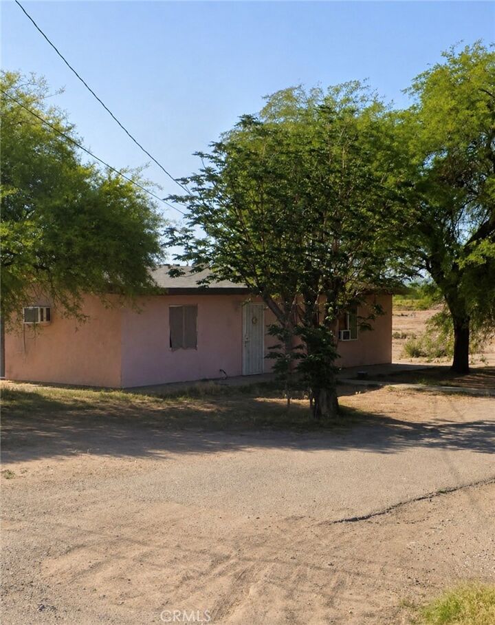 Property Photo:  1266 E 14th  CA 92225 