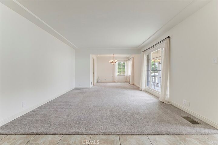 Property Photo:  1954 Bel Aire  CA 91201 