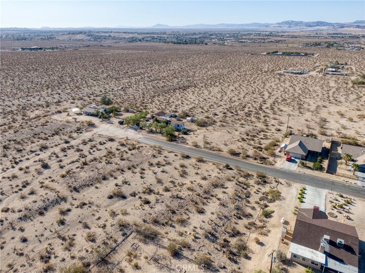 Property Photo:  74425 Twilight Dr  CA 92277 