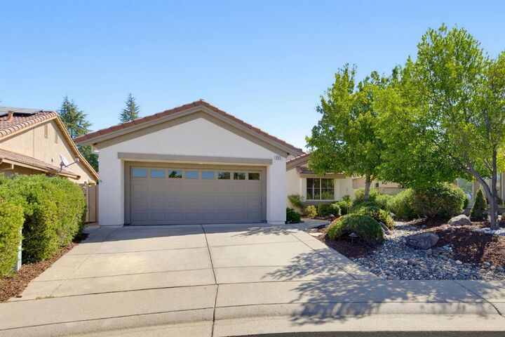 Property Photo:  835 Azalea Court  CA 95648 