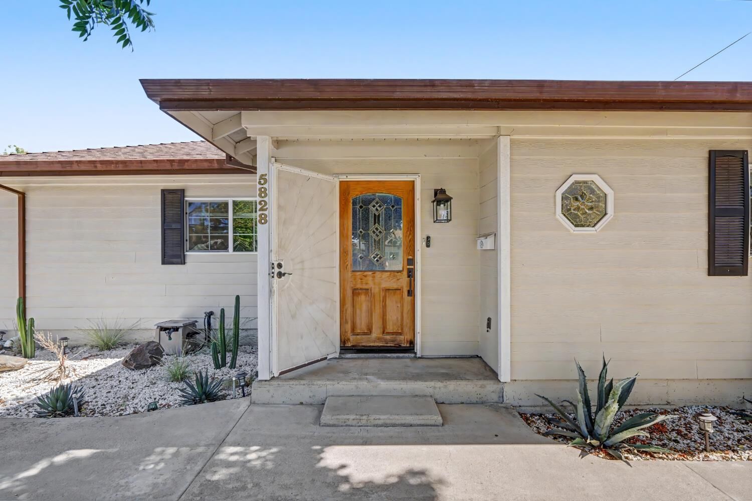 Property Photo: 5828 N Haven Drive CA 95660