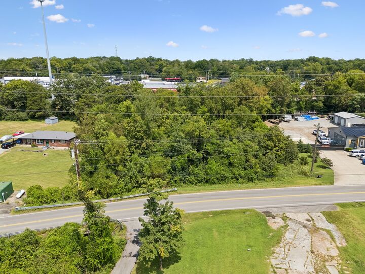Property Photo: 274 Rockland Rd TN 37075