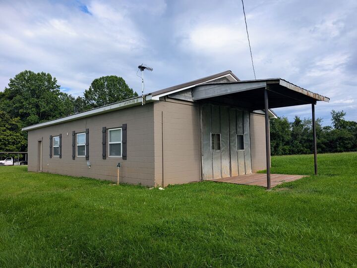 Property Photo:  649 Blair Pond Rd  TN 37398 