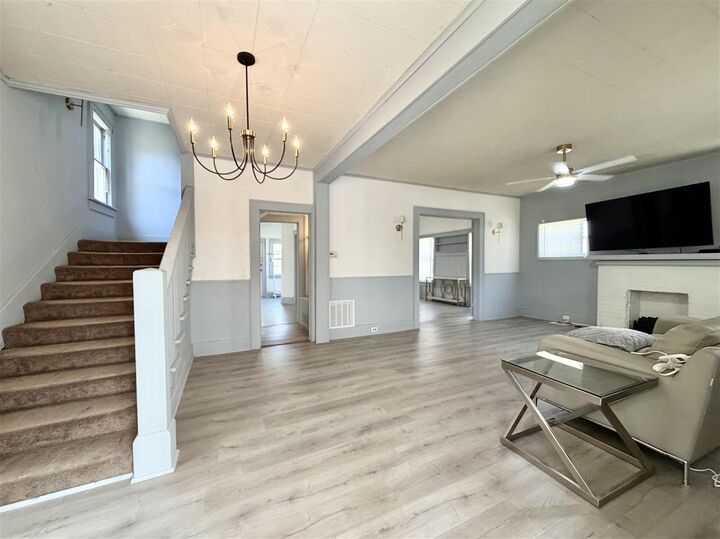 Property Photo: 816 W Bridge Avenue OK 74631