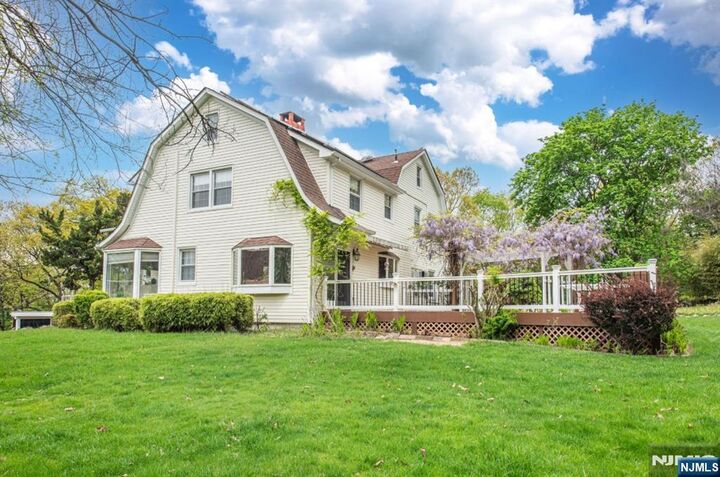 Property Photo:  839 Rifle Camp Road  NJ 07424 