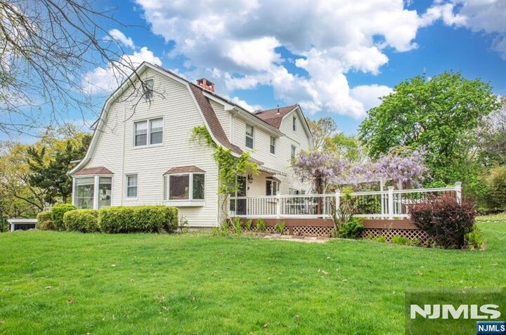 Property Photo:  839 Rifle Camp Road  NJ 07424 