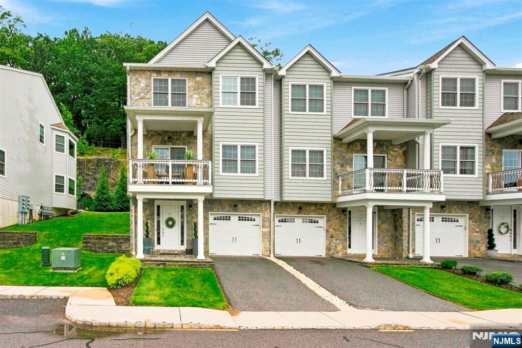 Property Photo:  59 Halina Lane  NJ 07405 