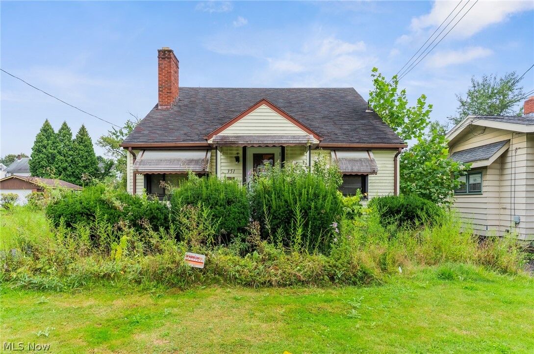 Property Photo: 351 E Avondale Avenue OH 44507