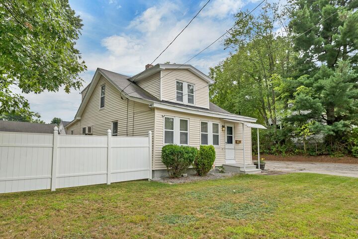 Property Photo:  33 Moreau Street  NH 03102 